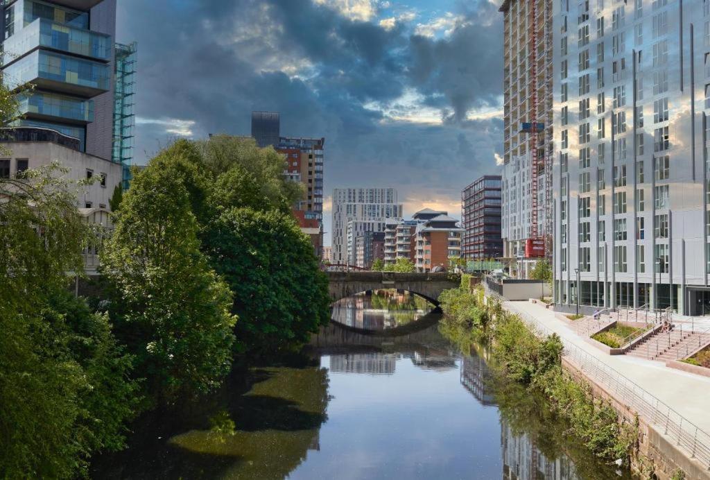 Adelphi Wharf Luxury Apartments Manchester Eksteriør billede
